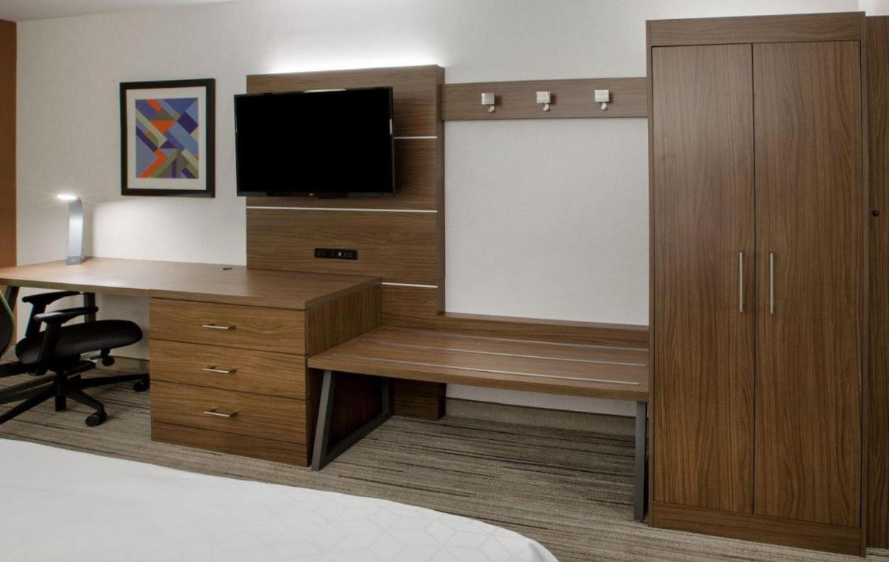 Holiday Inn Express Hotel & Suites Woodland Hills By Ihg Los Angeles Ngoại thất bức ảnh