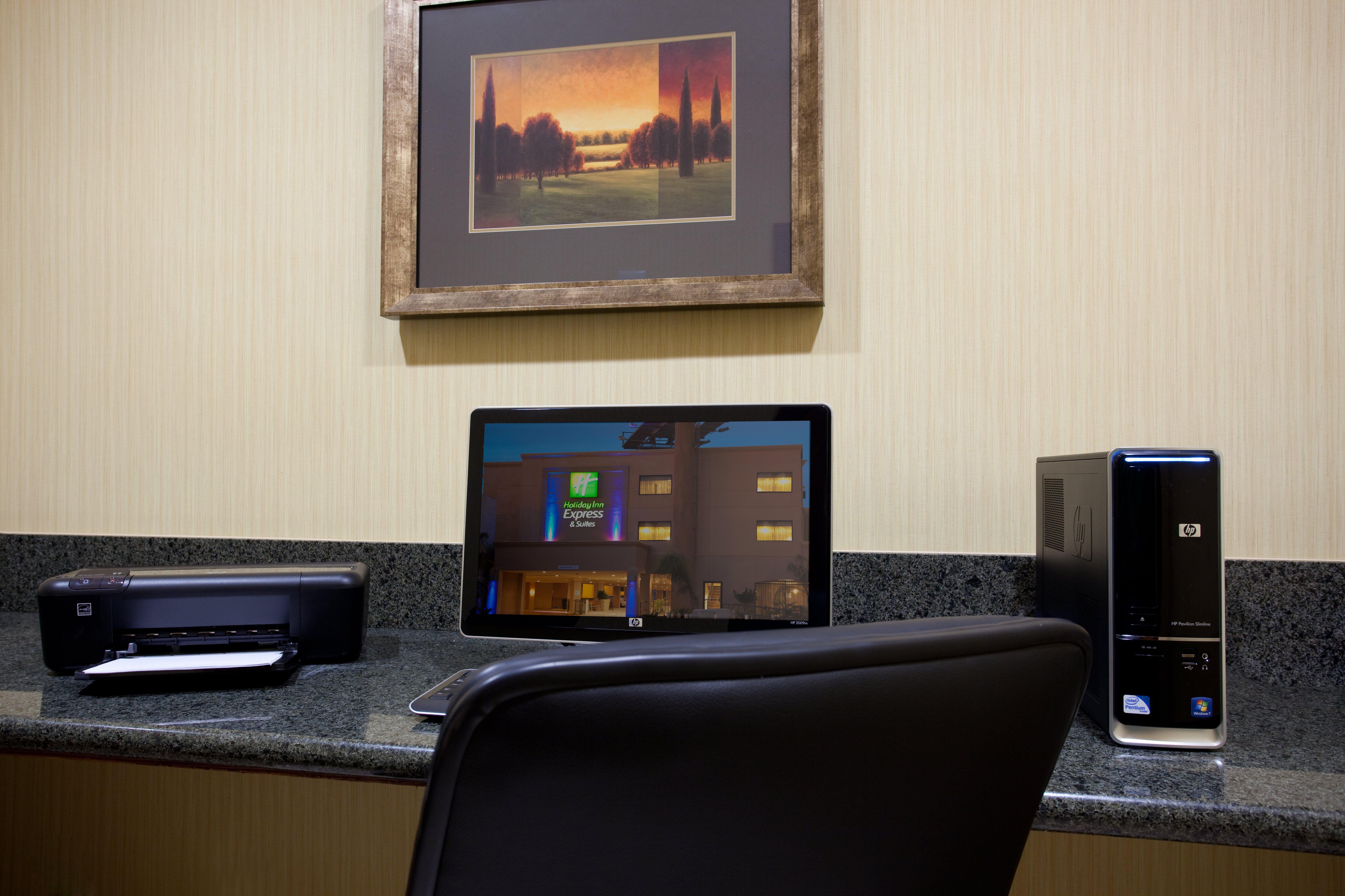 Holiday Inn Express Hotel & Suites Woodland Hills By Ihg Los Angeles Ngoại thất bức ảnh