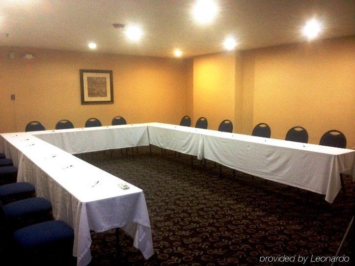 Holiday Inn Express Hotel & Suites Woodland Hills By Ihg Los Angeles Ngoại thất bức ảnh