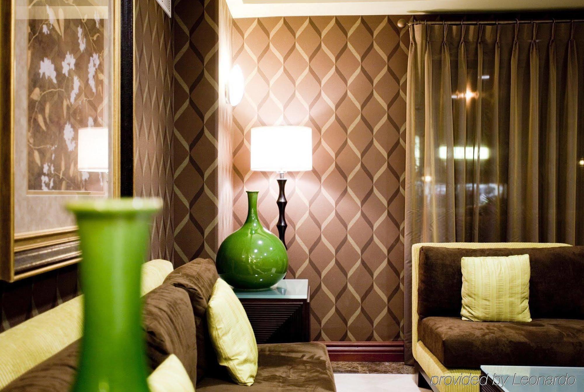 Holiday Inn Express Hotel & Suites Woodland Hills By Ihg Los Angeles Ngoại thất bức ảnh