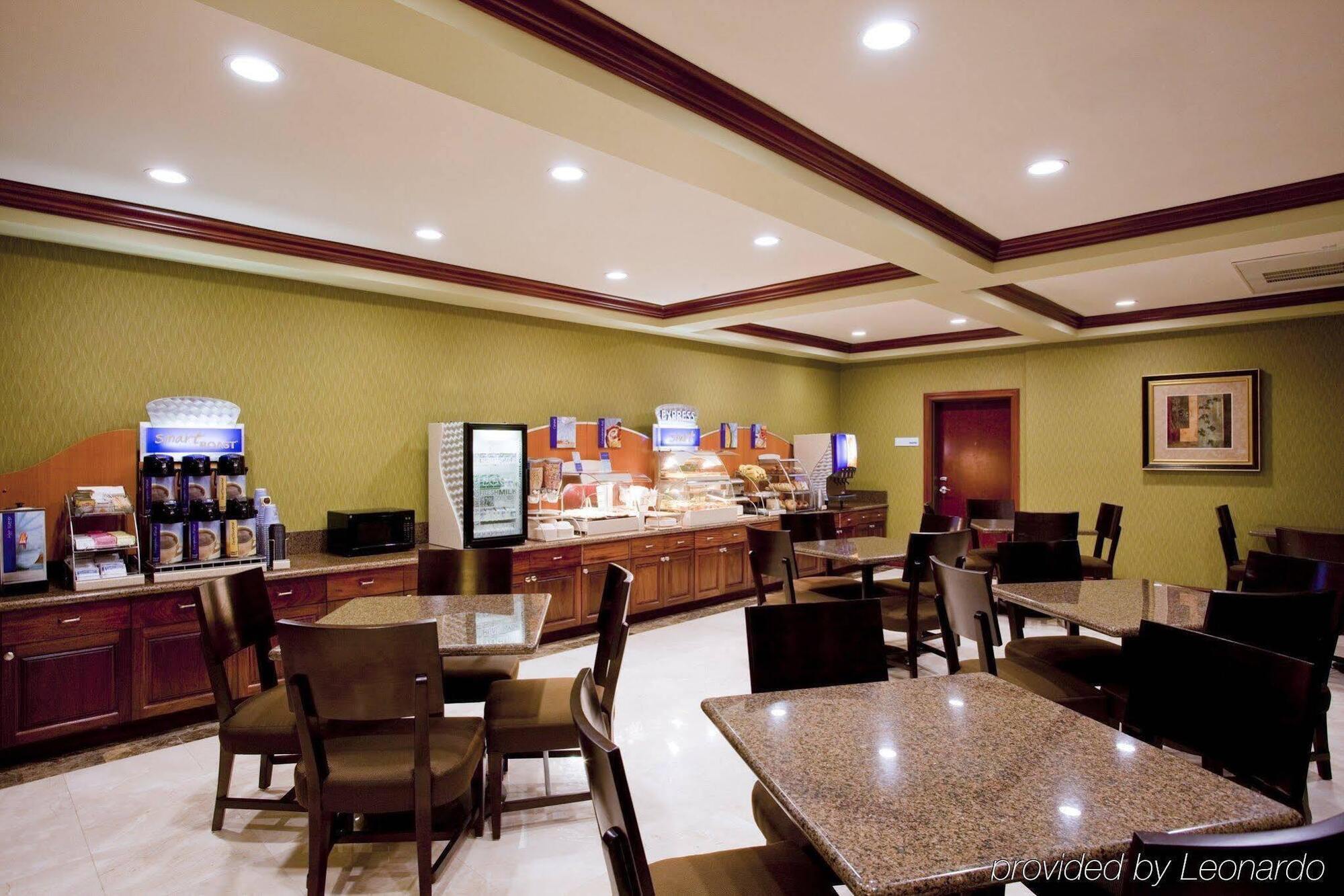 Holiday Inn Express Hotel & Suites Woodland Hills By Ihg Los Angeles Ngoại thất bức ảnh